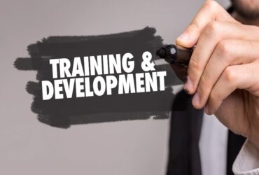 How to Develop a Training Program for Employees: A Step-by-Step Guide