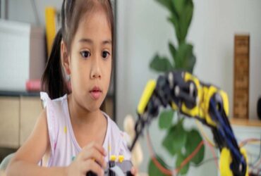 STEM vs. STEAM: Why the Arts Are Becoming Essential to Science and Tech Education in 2025