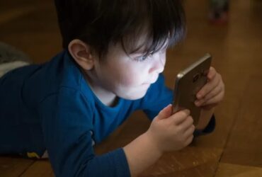 Screen Time Poses Modest Risks in Small Doses, but Gaming Stands Out, Major Review Finds