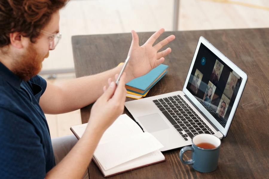 How to Choose the Right Language Tutor Online