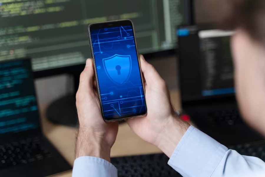 Using Advanced Security Solutions to Protect Against Mobile Attack Vectors