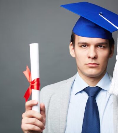 What can I do with a graduate certificate in educational leadership?