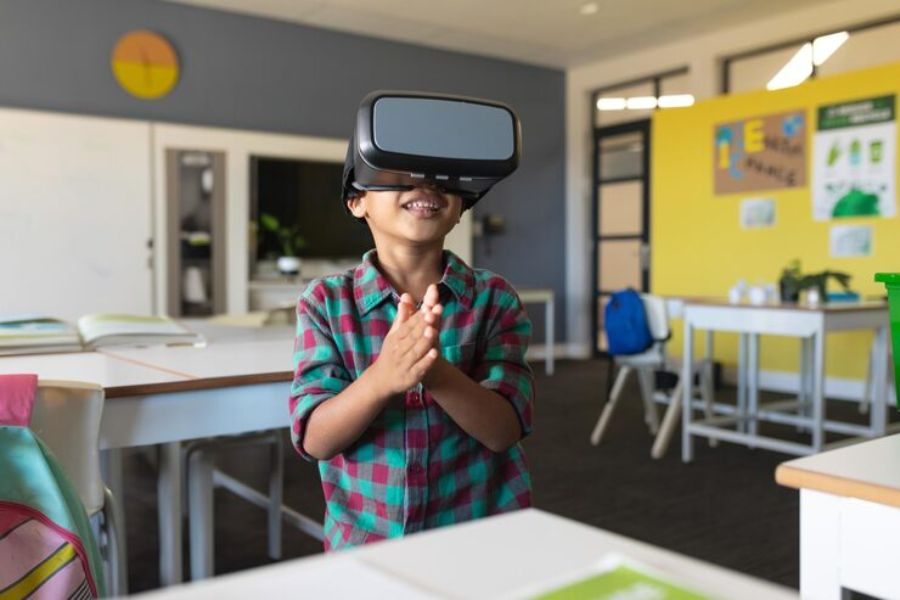 Immersive Classrooms and the Rise of Mixed Reality in Schools